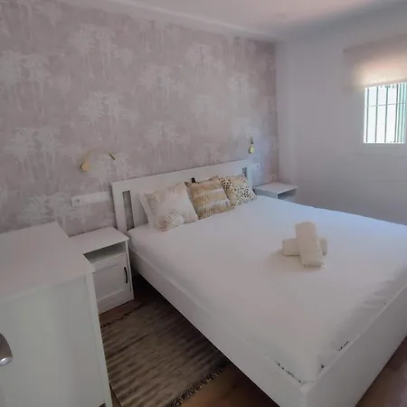 Mediterraneo Carihuela - Торремолинос