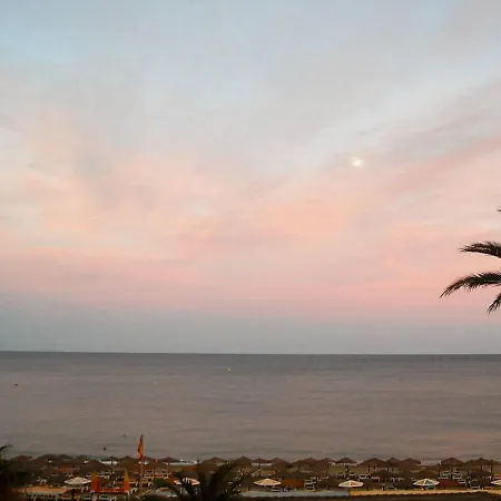 Mediterraneo Carihuela - توريمولينوس