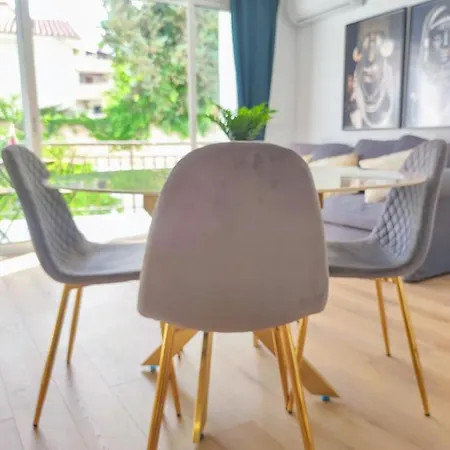 Mediterraneo Carihuela - *