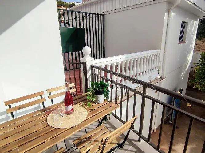 Апартаменты Mediterraneo Carihuela - Торремолинос